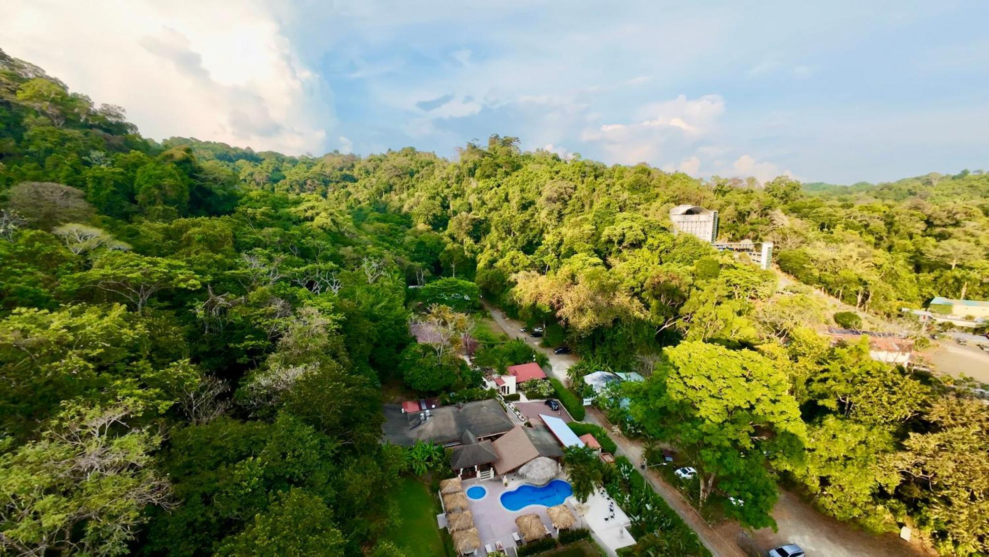 Playa Espadilla & Gardens 3*