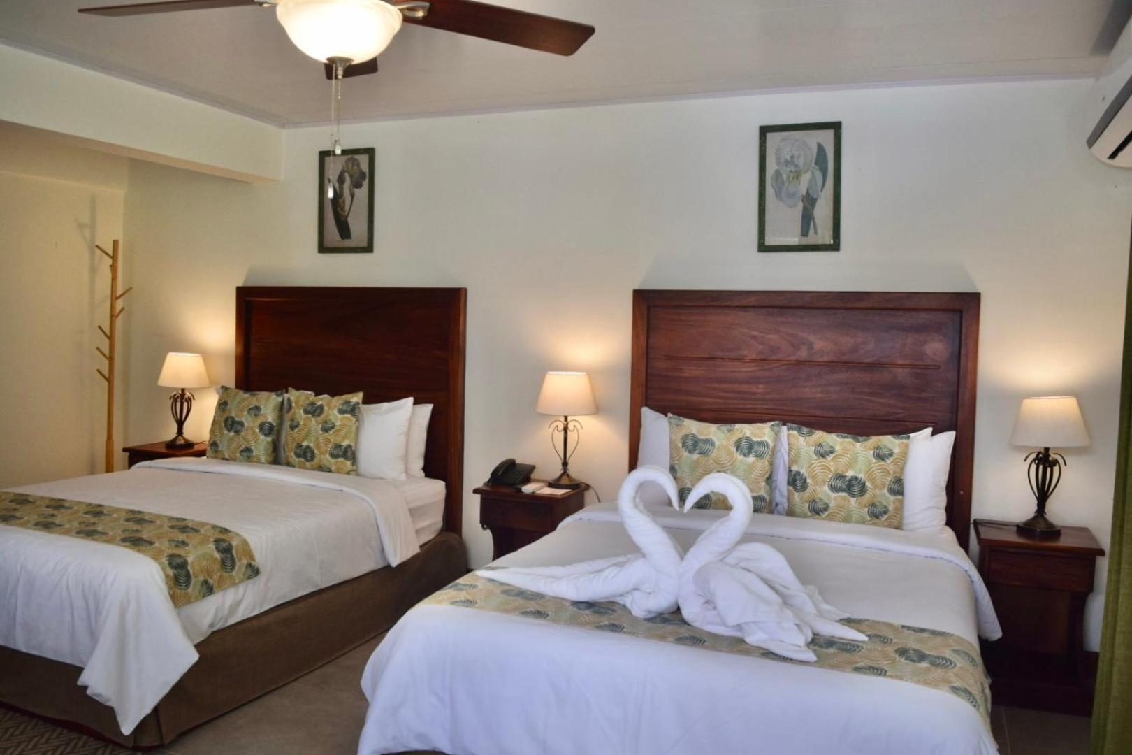 Playa Espadilla & Gardens Hotel 3*